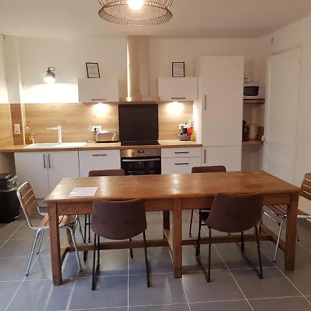 La Maison Des Bateaux Feriehus *